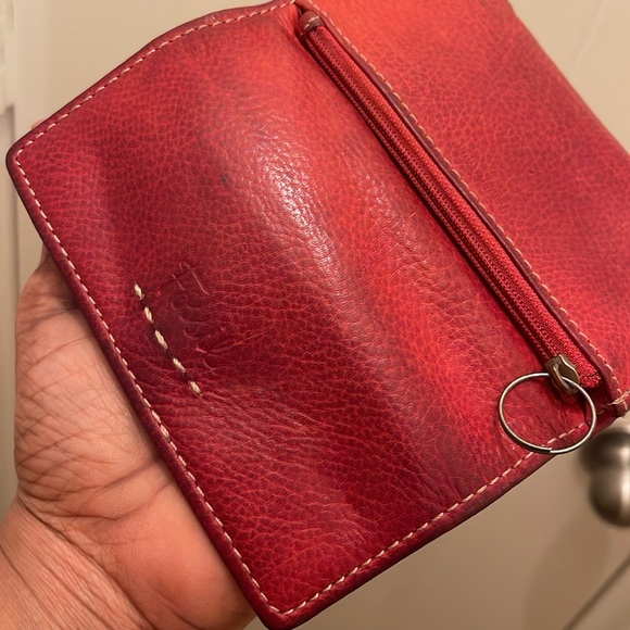 Fossil Red Leather Wallet please check all picture of condition - Picture 14 of 17